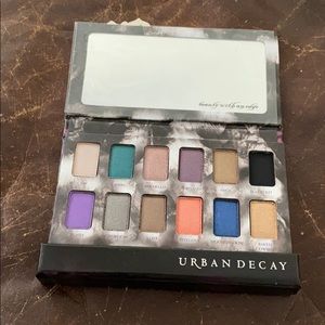 Urban Decay Shadow Box, NIB